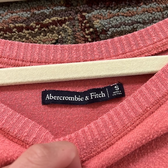 Size small long sleeve sweater from Abercrombie - Picture 2 of 4